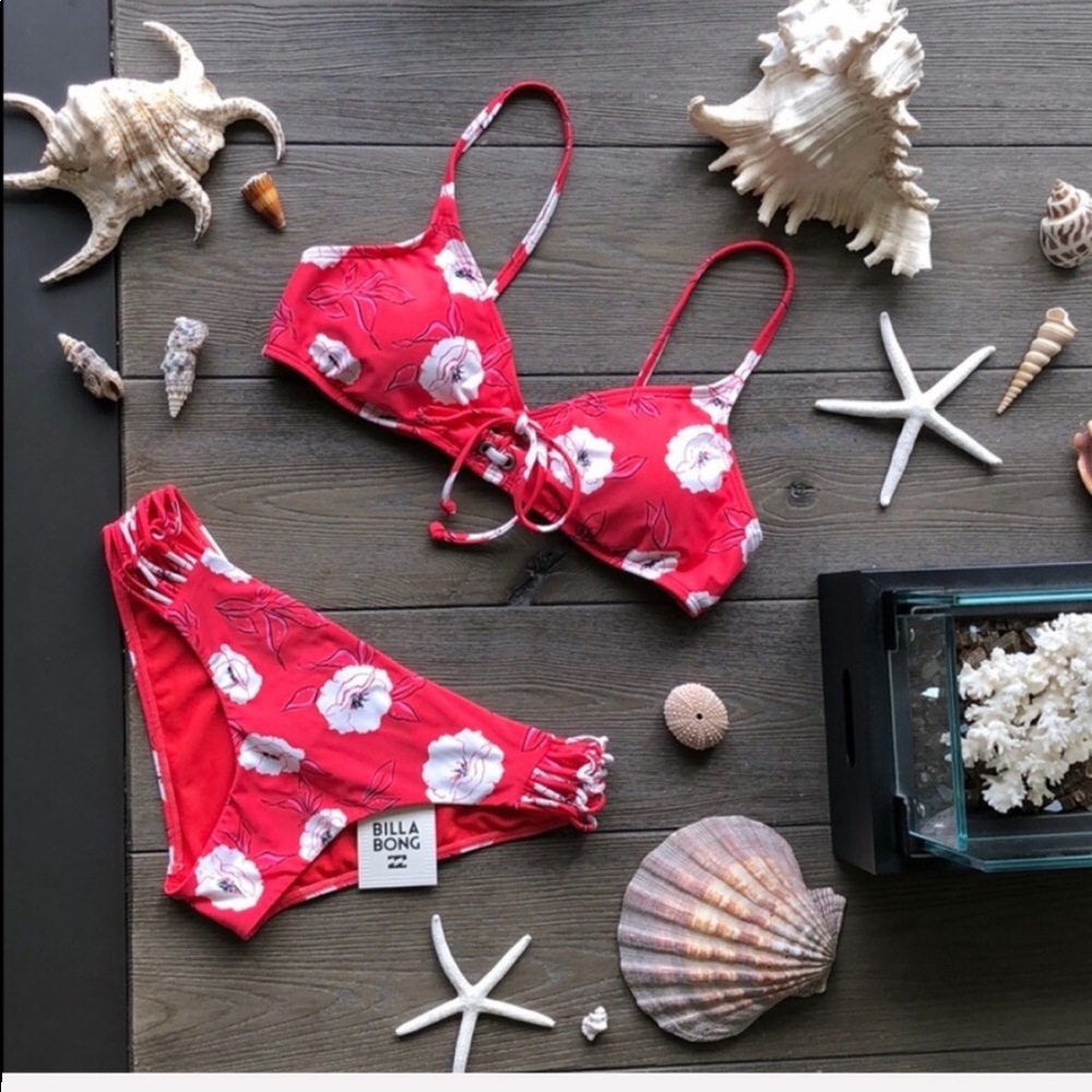 🌴🌼BILLABONG- LAST FLORAL BIKINI SET🌼🌴 - Picture 2 of 8